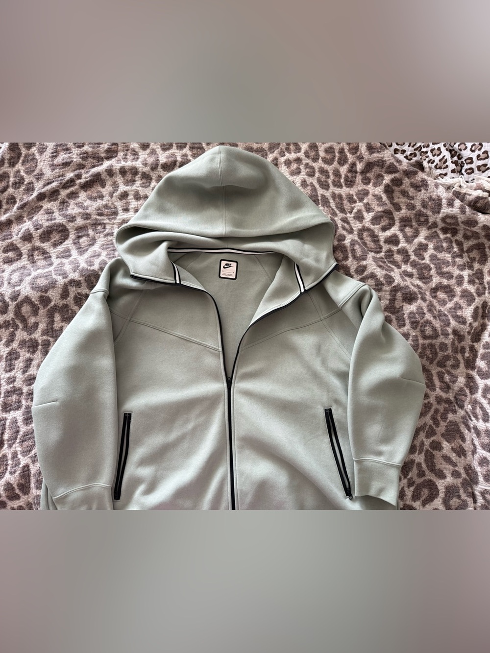 Nike Men’s Hooded Performance Zip Jacket in Sage Green